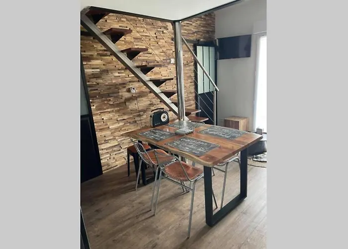 Superbe Renove Avec Acces Direct *